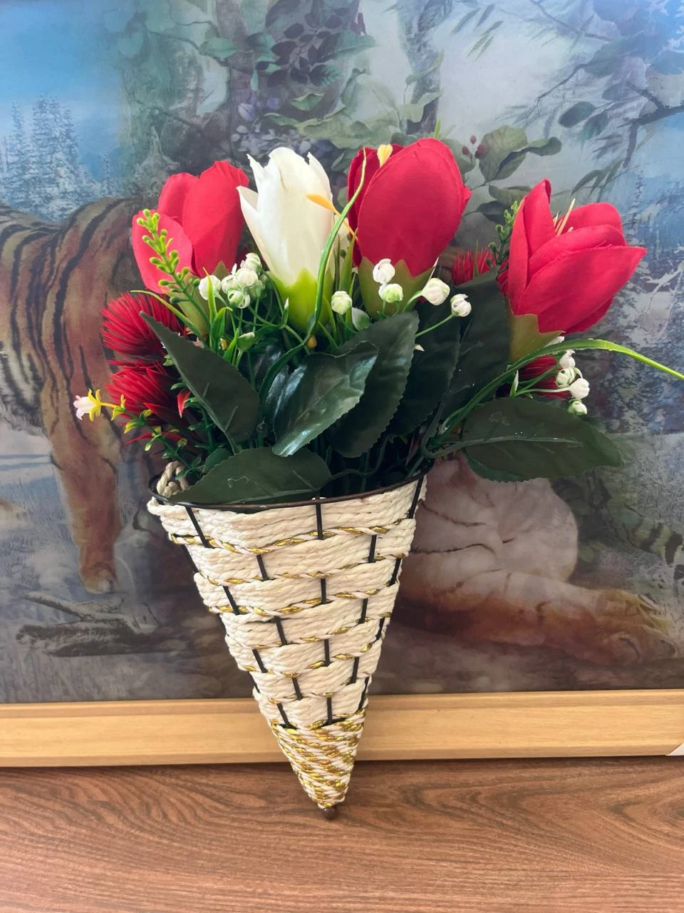 WALL FLOWER IN VASE